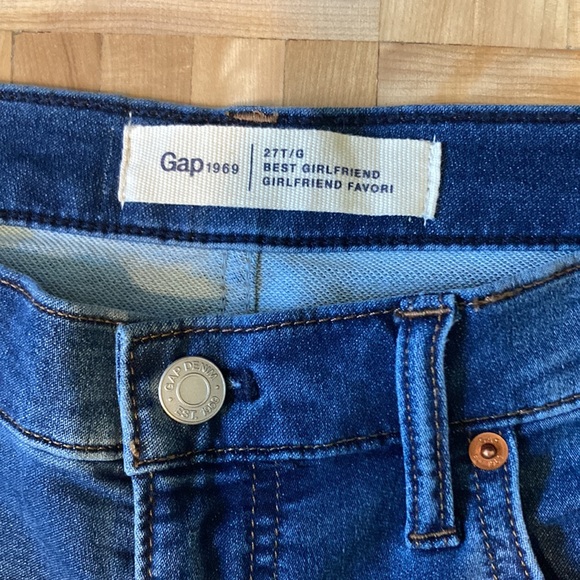 GAP jeans Girlfriend NWOT - Picture 2 of 7